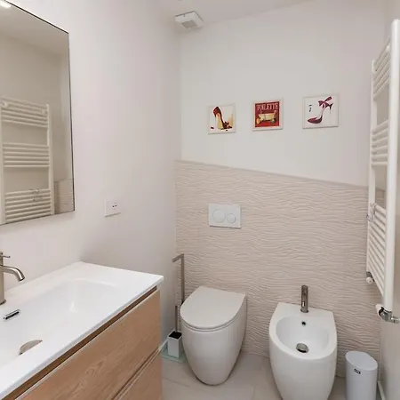 5 Minutes From Via Roma - With Smart Tv * Turin